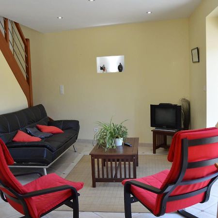 Isigny-le-Buat Cosy Chalet With Private Garden In Normandy מראה חיצוני תמונה