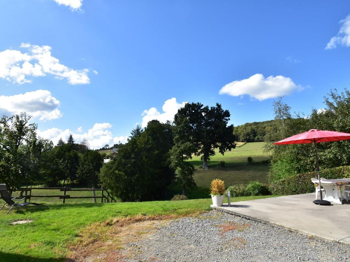 Isigny-le-Buat Cosy Chalet With Private Garden In Normandy חדר תמונה