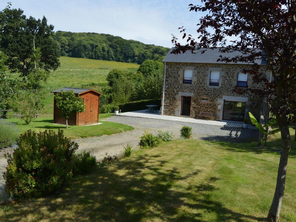 Isigny-le-Buat Cosy Chalet With Private Garden In Normandy חדר תמונה