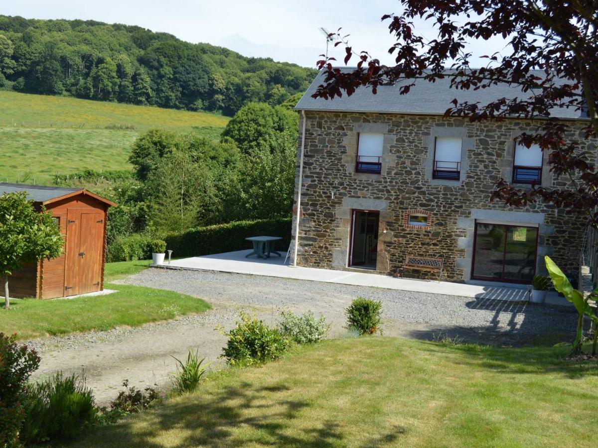 Isigny-le-Buat Cosy Chalet With Private Garden In Normandy מראה חיצוני תמונה