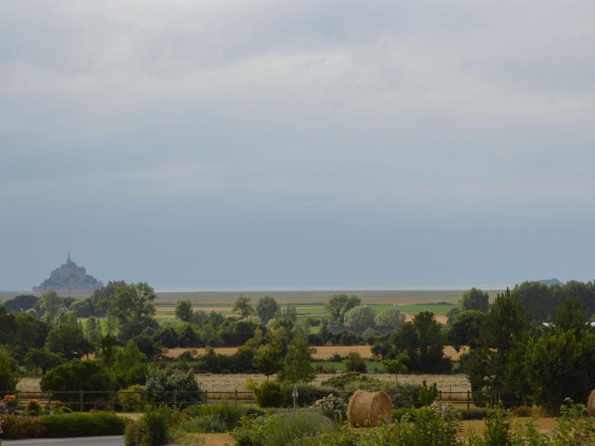 Isigny-le-Buat Cosy Chalet With Private Garden In Normandy מראה חיצוני תמונה
