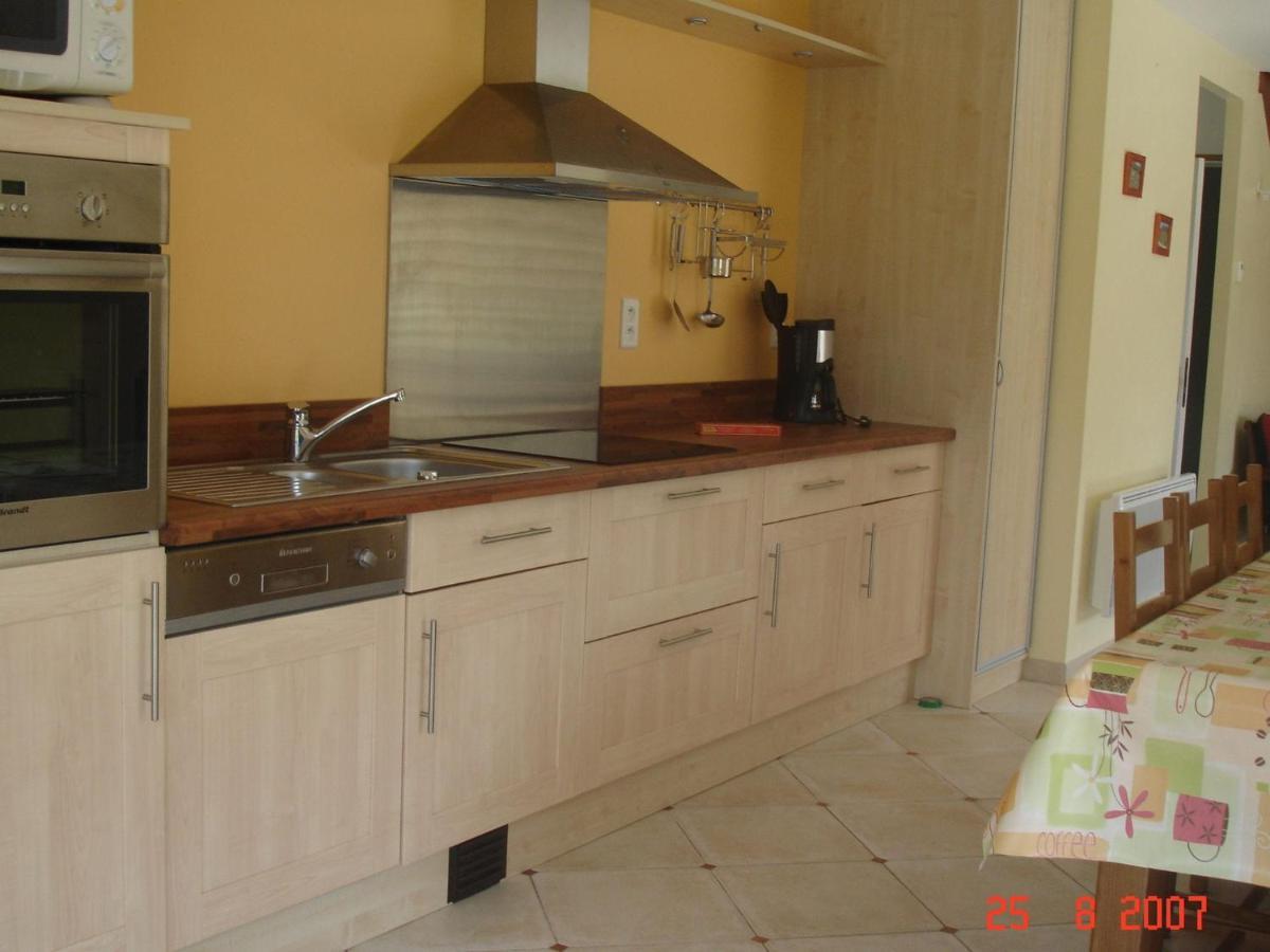 Isigny-le-Buat Cosy Chalet With Private Garden In Normandy מראה חיצוני תמונה