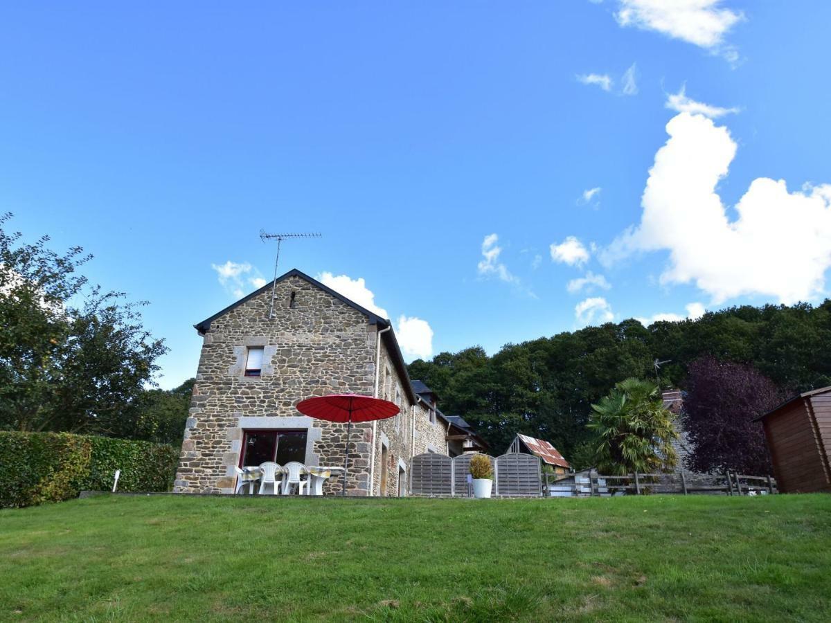 Isigny-le-Buat Cosy Chalet With Private Garden In Normandy מראה חיצוני תמונה