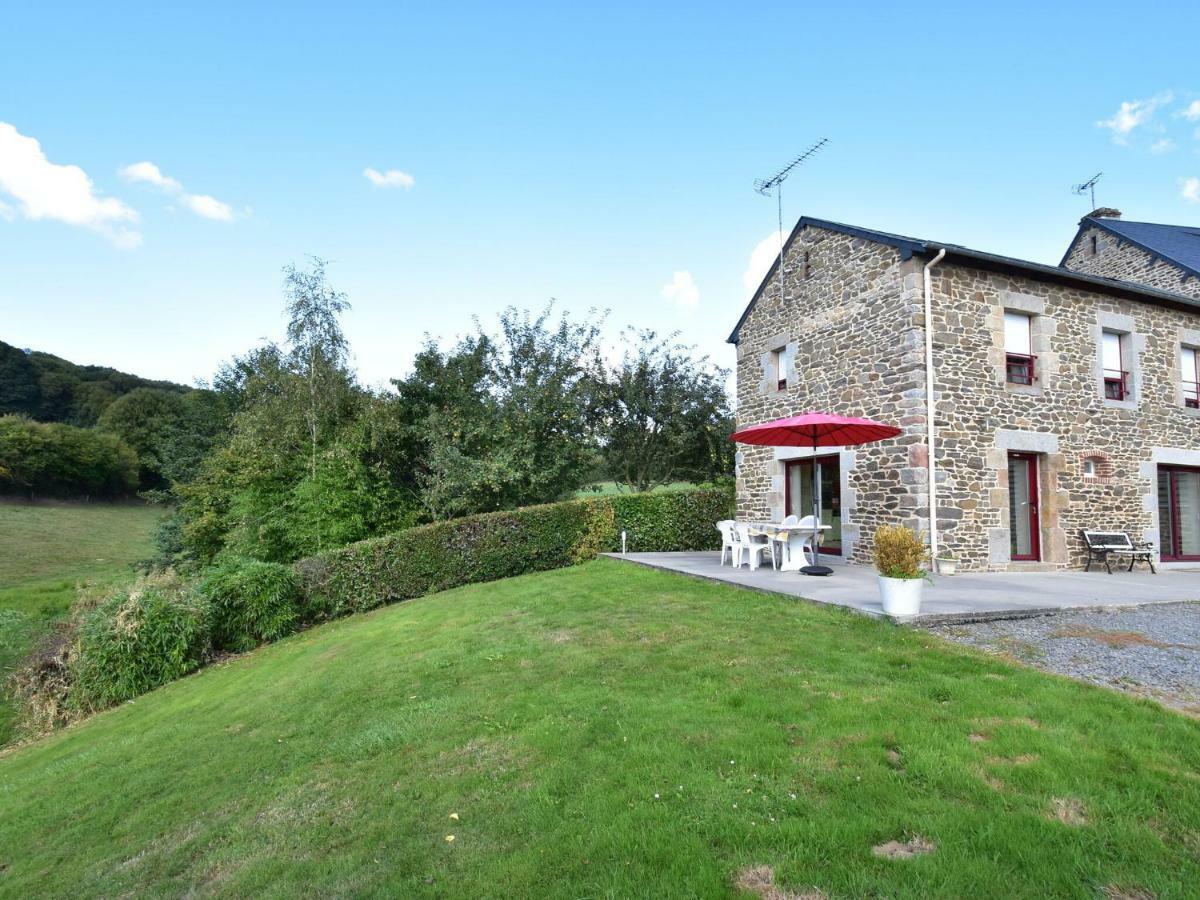 Isigny-le-Buat Cosy Chalet With Private Garden In Normandy מראה חיצוני תמונה